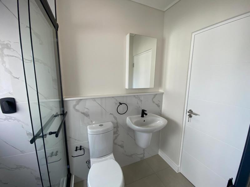 To Let 1 Bedroom Property for Rent in Richwood Western Cape